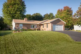 5616 Stonefield Rd, Hartford, WI 53086 - Photo 1