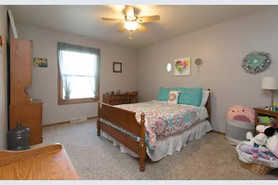 5616  Stonefield Rd, Hartford, WI 53086 - Photo 24