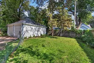 527 N Memorial Dr, Racine, WI 53404 - Photo 22