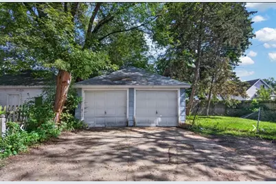527 N Memorial Dr, Racine, WI 53404 - Photo 20