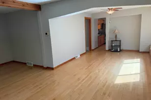 1613 E Pryor Ave, Milwaukee, WI 53207 - Photo 16