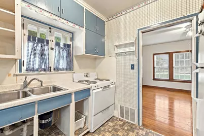 3364 S Chase Ave, Milwaukee, WI 53207 - Photo 12