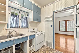 3364 S Chase Ave, Milwaukee, WI 53207 - Photo 12