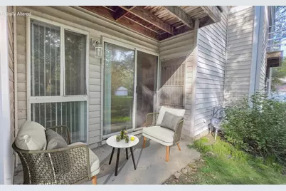 815 W Puetz Rd, Oak Creek, WI 53154 - Photo 14