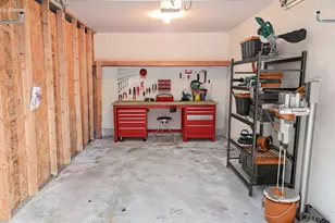 815 W Puetz Rd, Oak Creek, WI 53154 - Photo 22