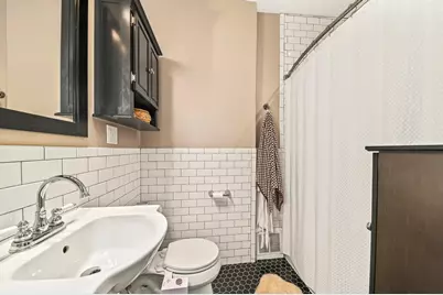 7042  Aetna Ct, Wauwatosa, WI 53213 - Photo 10