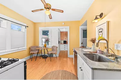 7042  Aetna Ct, Wauwatosa, WI 53213 - Photo 6