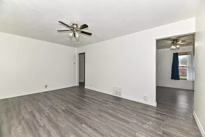 3803 S 20th St, Milwaukee, WI 53221 - Photo 2