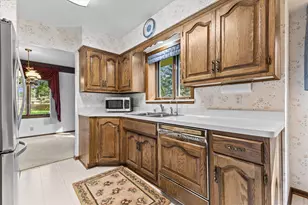 8225 64th Ave, Kenosha, WI 53142 - Photo 10