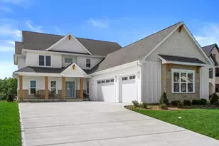 W184N5129 Sunrise Ln, Menomonee Falls, WI 53051 - Photo 1
