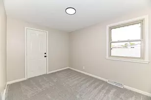 2225 N 103rd St, Wauwatosa, WI 53226 - Photo 28