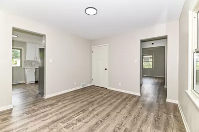 2225 N 103rd St, Wauwatosa, WI 53226 - Photo 10