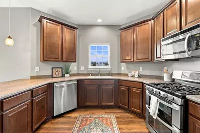 N116W17834  Blackstone Cir, Germantown, WI 53022 - Photo 12