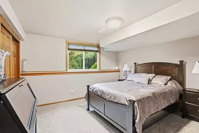 7244 S Dover Hill Ct, Franklin, WI 53132 - Photo 30