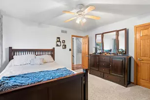 7244 S Dover Hill Ct, Franklin, WI 53132 - Photo 16