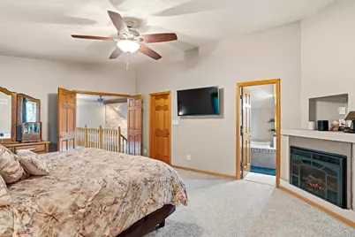 7244 S Dover Hill Ct, Franklin, WI 53132 - Photo 12