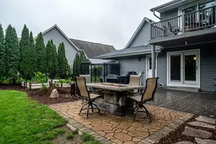 7244 S Dover Hill Ct, Franklin, WI 53132 - Photo 2