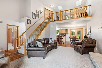 7244 S Dover Hill Ct, Franklin, WI 53132 - Photo 6