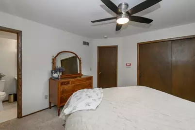 2601  Pendleton Pl, Waukesha, WI 53188 - Photo 18