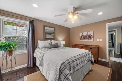4800 N Woodburn St, Whitefish Bay, WI 53217 - Photo 36