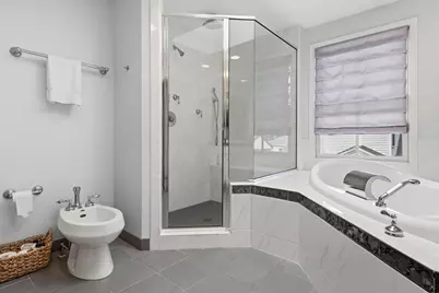 4800 N Woodburn St, Whitefish Bay, WI 53217 - Photo 32