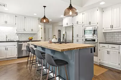 4800 N Woodburn St, Whitefish Bay, WI 53217 - Photo 24