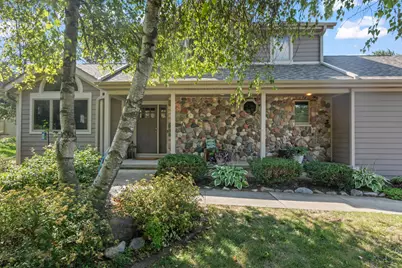 570  Connor Ct, Lake Mills, WI 53551 - Photo 4