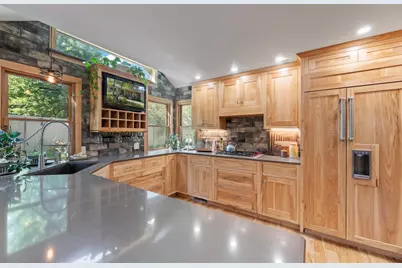 570  Connor Ct, Lake Mills, WI 53551 - Photo 1