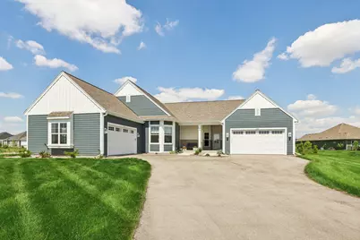 1388  Prairie Creek Cir #12E, Oconomowoc, WI 53066 - Photo 2