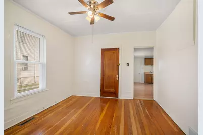 1616 N Warren Ave, Milwaukee, WI 53202 - Photo 8