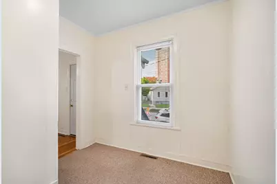 1616 N Warren Ave, Milwaukee, WI 53202 - Photo 4