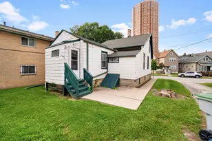 1616 N Warren Ave, Milwaukee, WI 53202 - Photo 22