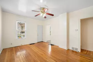 1616 N Warren Ave, Milwaukee, WI 53202 - Photo 6