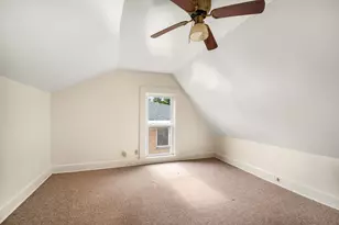 1616 N Warren Ave, Milwaukee, WI 53202 - Photo 16