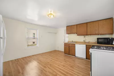 1616 N Warren Ave, Milwaukee, WI 53202 - Photo 12