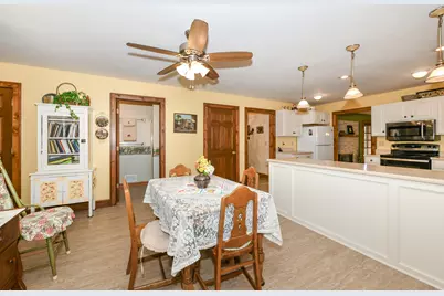 S86W30445  Stonegate Dr, Mukwonago, WI 53149 - Photo 38