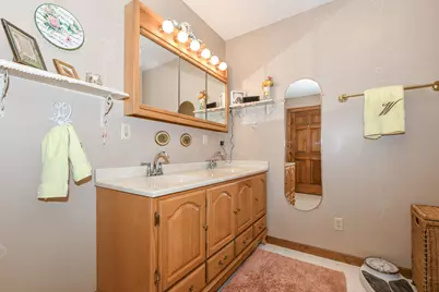 S86W30445  Stonegate Dr, Mukwonago, WI 53149 - Photo 42