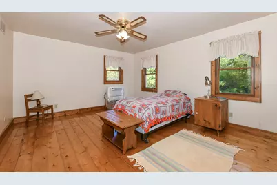 S86W30445  Stonegate Dr, Mukwonago, WI 53149 - Photo 18