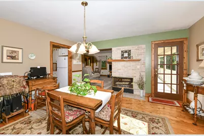 S86W30445  Stonegate Dr, Mukwonago, WI 53149 - Photo 8
