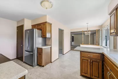 12605 W Wilbur Dr, New Berlin, WI 53151 - Photo 8