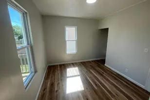 2043 Clark St, Racine, WI 53403 - Photo 10