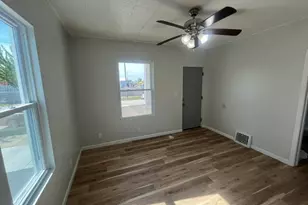 2043 Clark St, Racine, WI 53403 - Photo 8