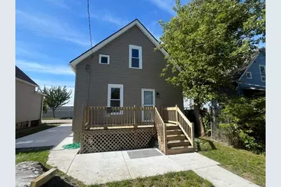 2043  Clark St, Racine, WI 53403 - Photo 4