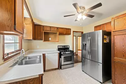 5070 N 20th St, Milwaukee, WI 53209 - Photo 10