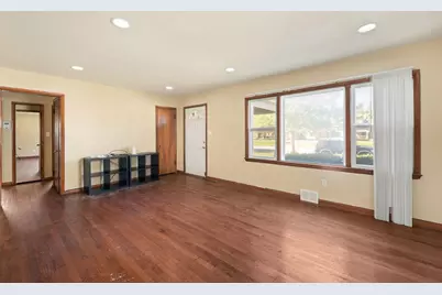 5070 N 20th St, Milwaukee, WI 53209 - Photo 4