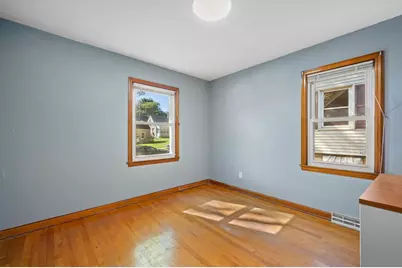 9020 W Vincent Pl, West Allis, WI 53214 - Photo 10