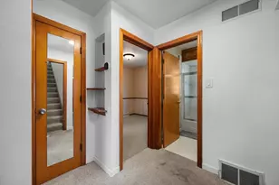 9020 W Vincent Pl, West Allis, WI 53214 - Photo 16