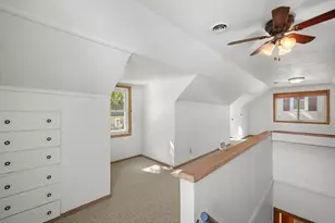 9020 W Vincent Pl, West Allis, WI 53214 - Photo 8