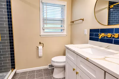 10166 S Nicholson Rd, Oak Creek, WI 53154 - Photo 8
