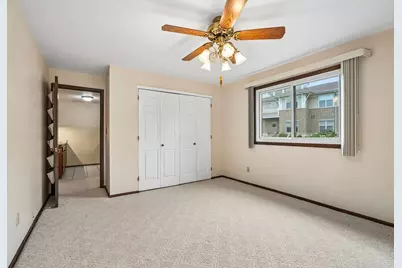 8560 W Waterford Ave #1, Greenfield, WI 53228 - Photo 12